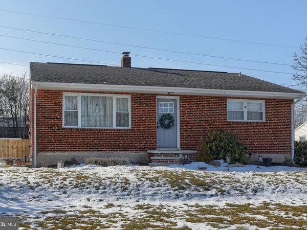 34 CAROLYN STREET, HARRISBURG, PA 17112