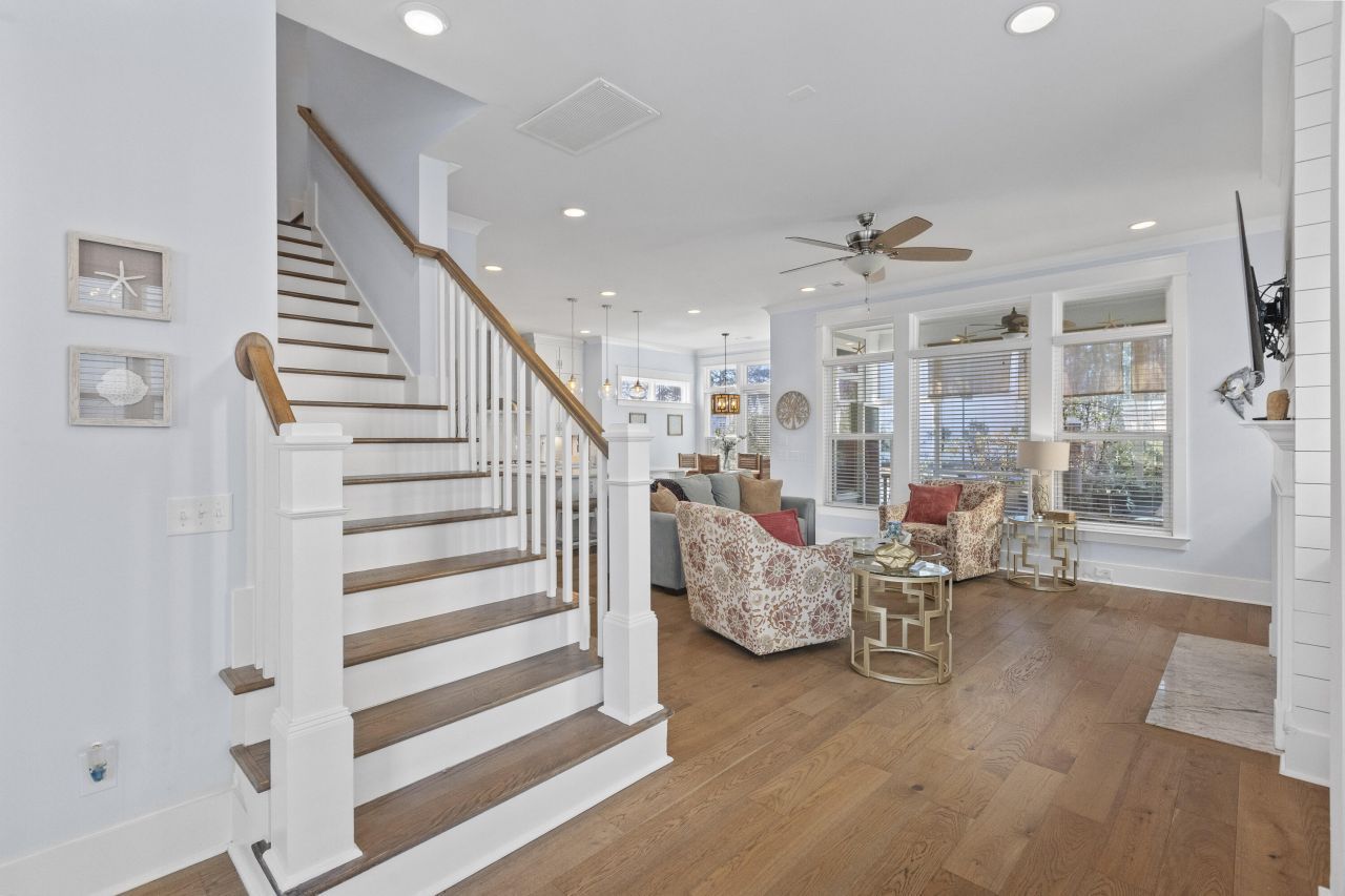 2923 Eddy Drive Photo 4