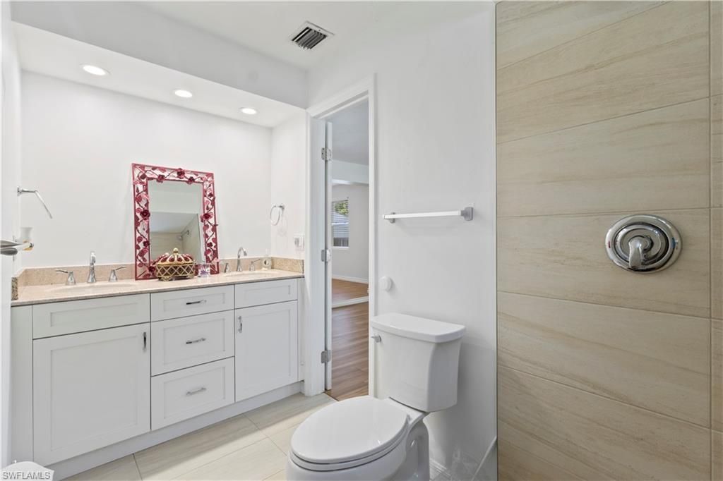 579 13th St N, Naples, FL 34102 Photo