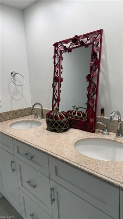 579 13th St N, Naples, FL 34102 Photo