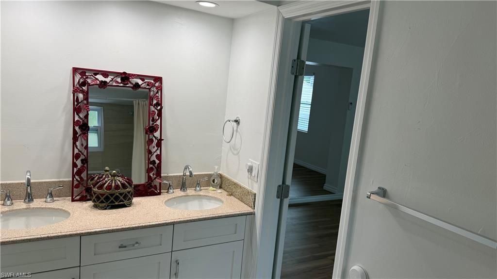 579 13th St N, Naples, FL 34102 Photo