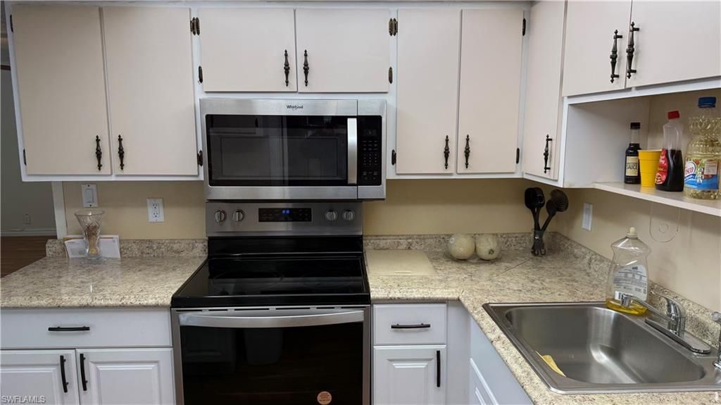 579 13th St N, Naples, FL 34102 Photo