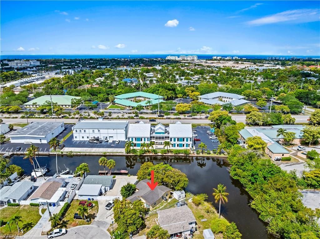 579 13th St N, Naples, FL 34102 Photo