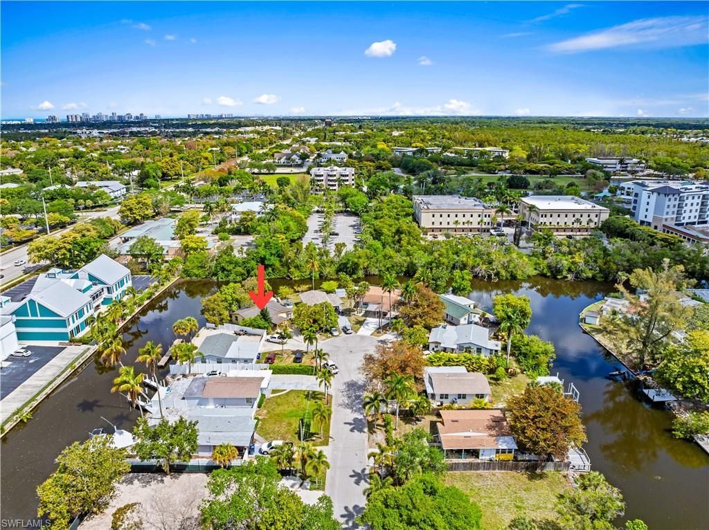 579 13th St N, Naples, FL 34102 Photo