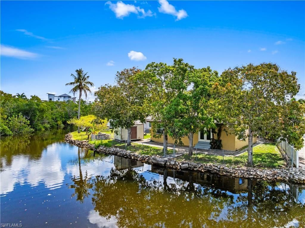 579 13th St N, Naples, FL 34102 Photo