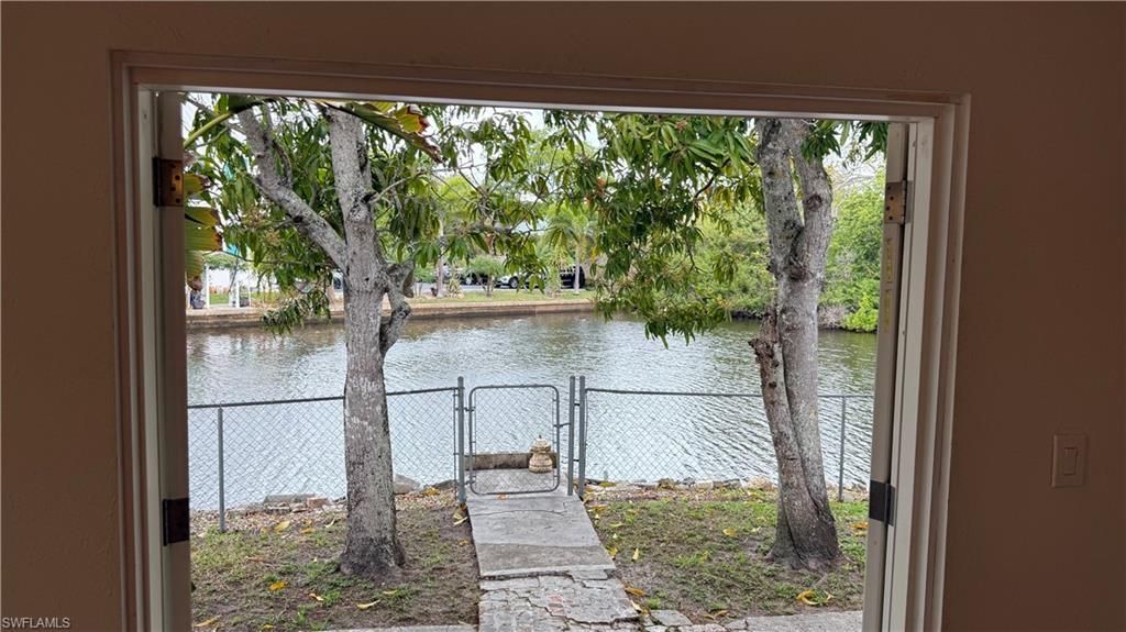 579 13th St N, Naples, FL 34102 Photo