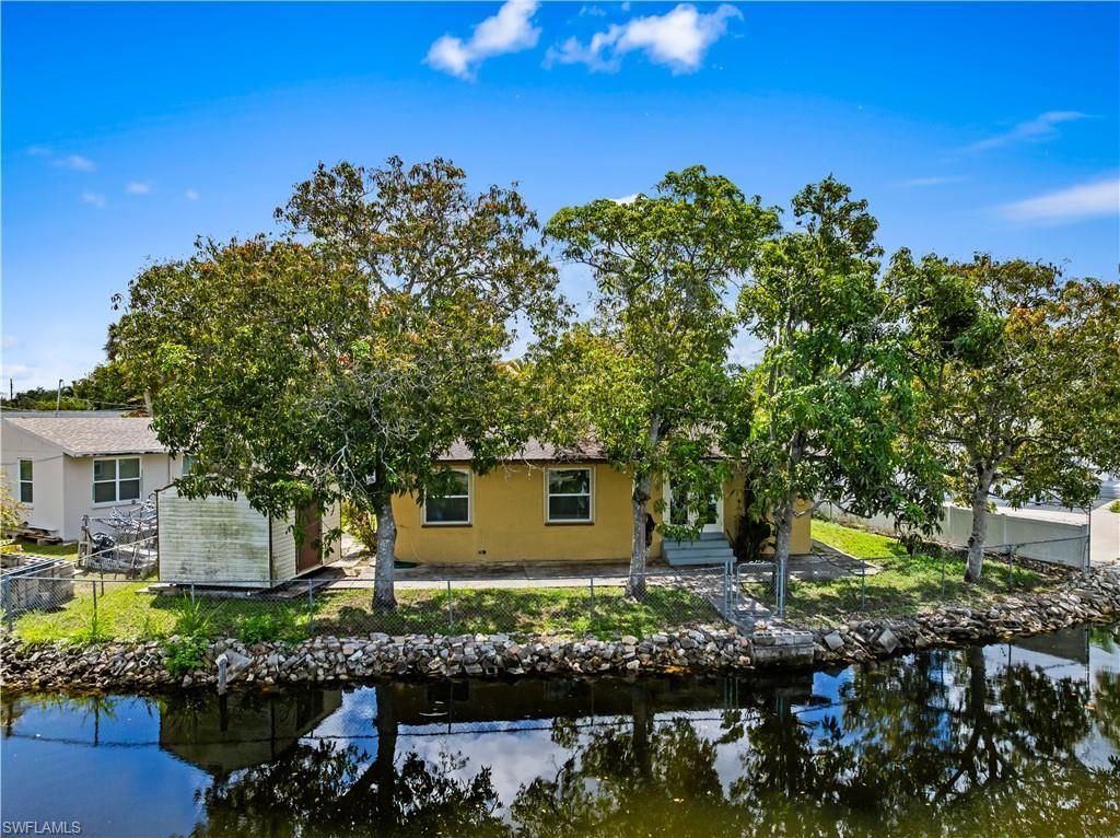 579 13th St N, Naples, FL 34102 Photo