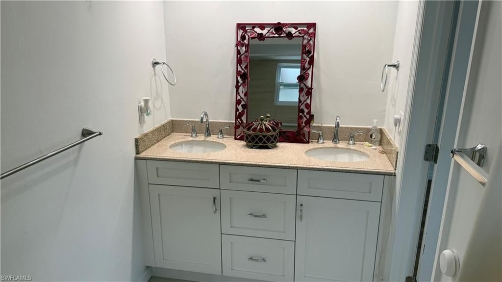 579 13th St N, Naples, FL 34102 Photo