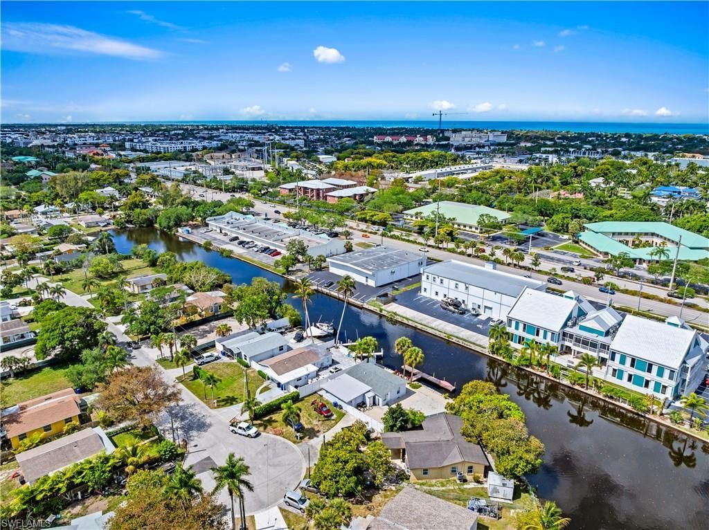 579 13th St N, Naples, FL 34102 Photo