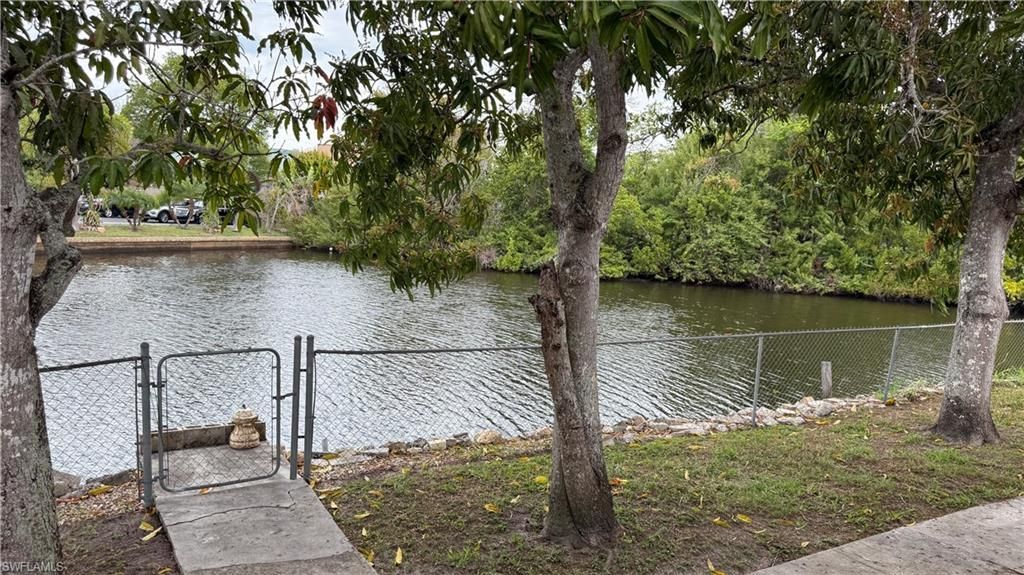 579 13th St N, Naples, FL 34102 Photo