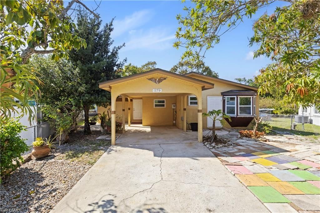 579 13th St N, Naples, FL 34102 Photo