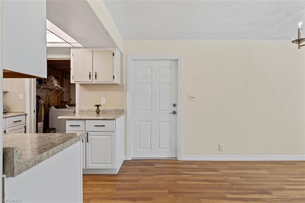 579 13th St N, Naples, FL 34102 Photo