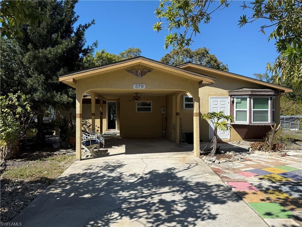 579 13th St N, Naples, FL 34102 Photo