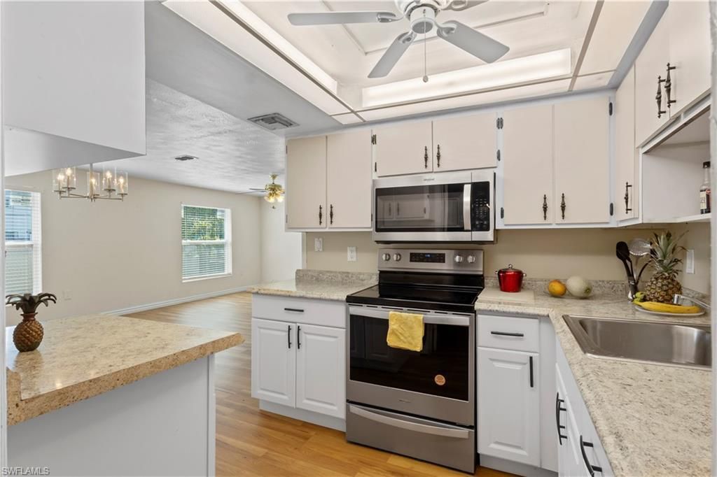 579 13th St N, Naples, FL 34102 Photo