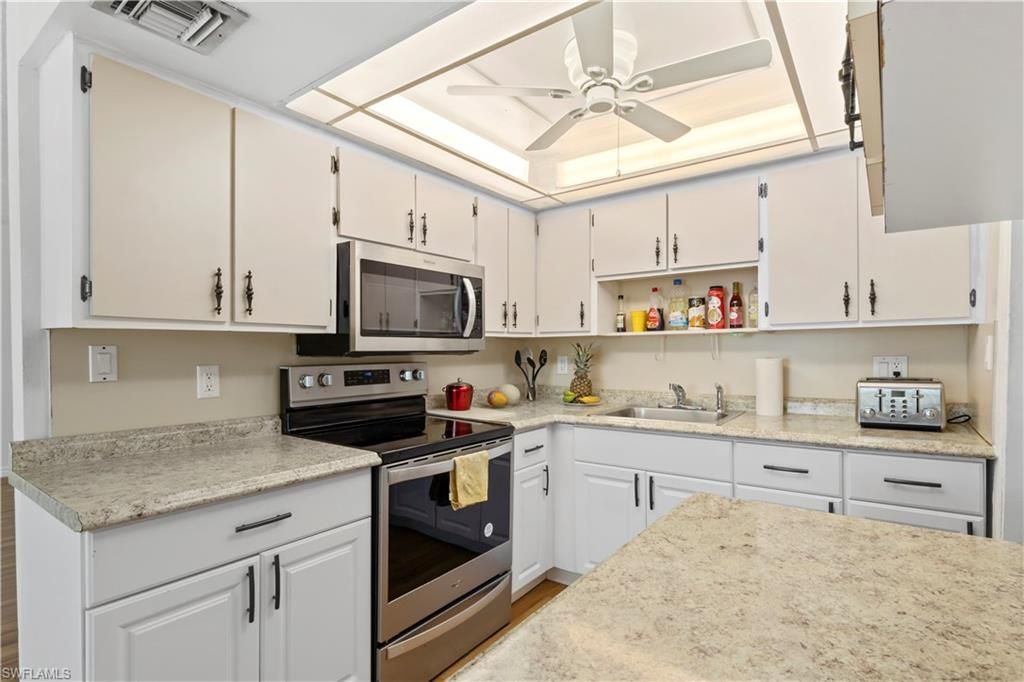 579 13th St N, Naples, FL 34102 Photo