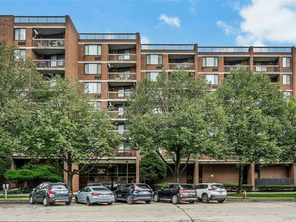 777 N MacQuesten, Unit 305, Fleetwood, NY 10522