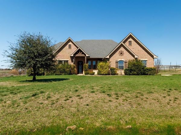 9820 Puma Trail, Godley, TX 76044