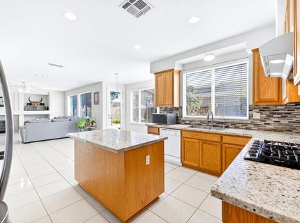 7905 Kawana Ct, Sacramento, CA 95829 Photo