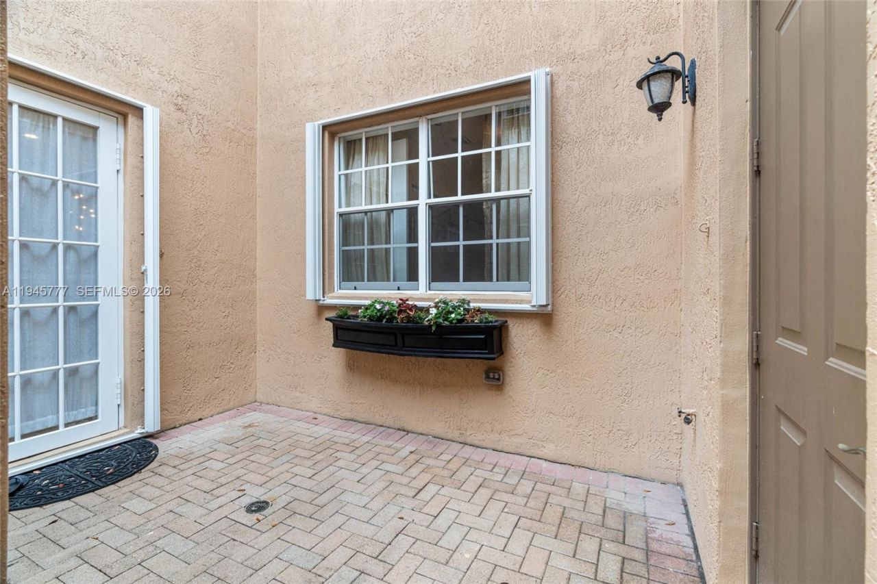 839 SW 147th Ter , Unit 5, Pembroke Pines, FL 33027 Photo