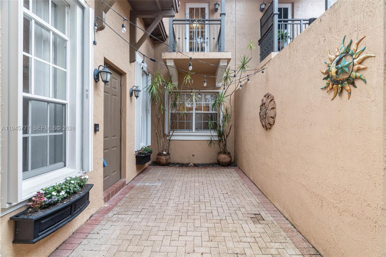 839 SW 147th Ter , Unit 5, Pembroke Pines, FL 33027 Photo