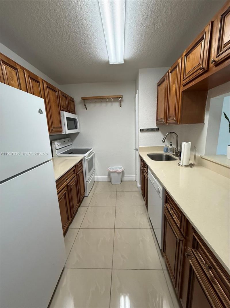 7473 SW 82nd St, Unit A113, Miami, FL 33143 Photo