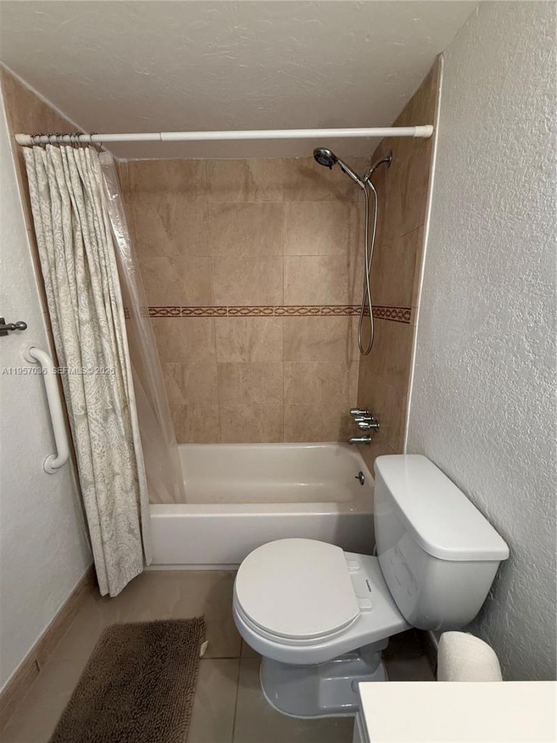 7473 SW 82nd St, Unit A113, Miami, FL 33143 Photo