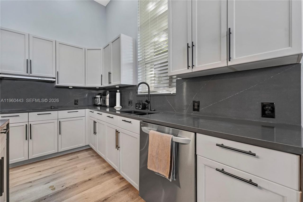 5046 SW 162nd Ave, Miramar, FL 33027 Photo