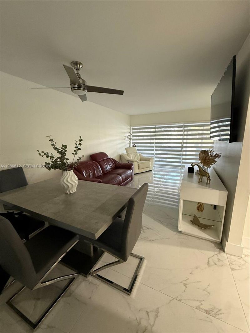 14273 Kendale Lakes Cir , Miami, FL 33183 Photo