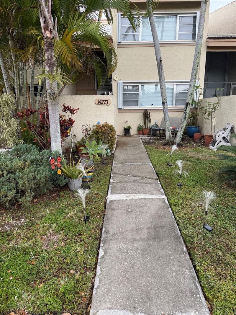 14273 Kendale Lakes Cir , Miami, FL 33183 Photo