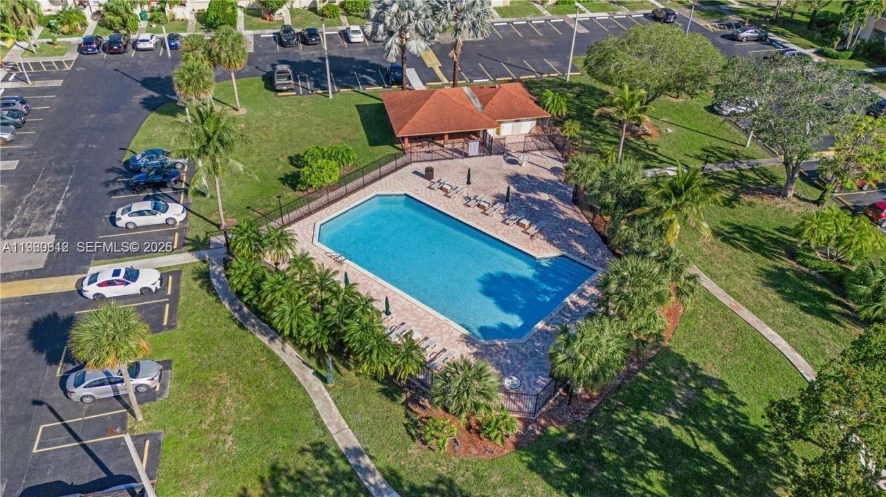 14273 Kendale Lakes Cir , Miami, FL 33183 Photo