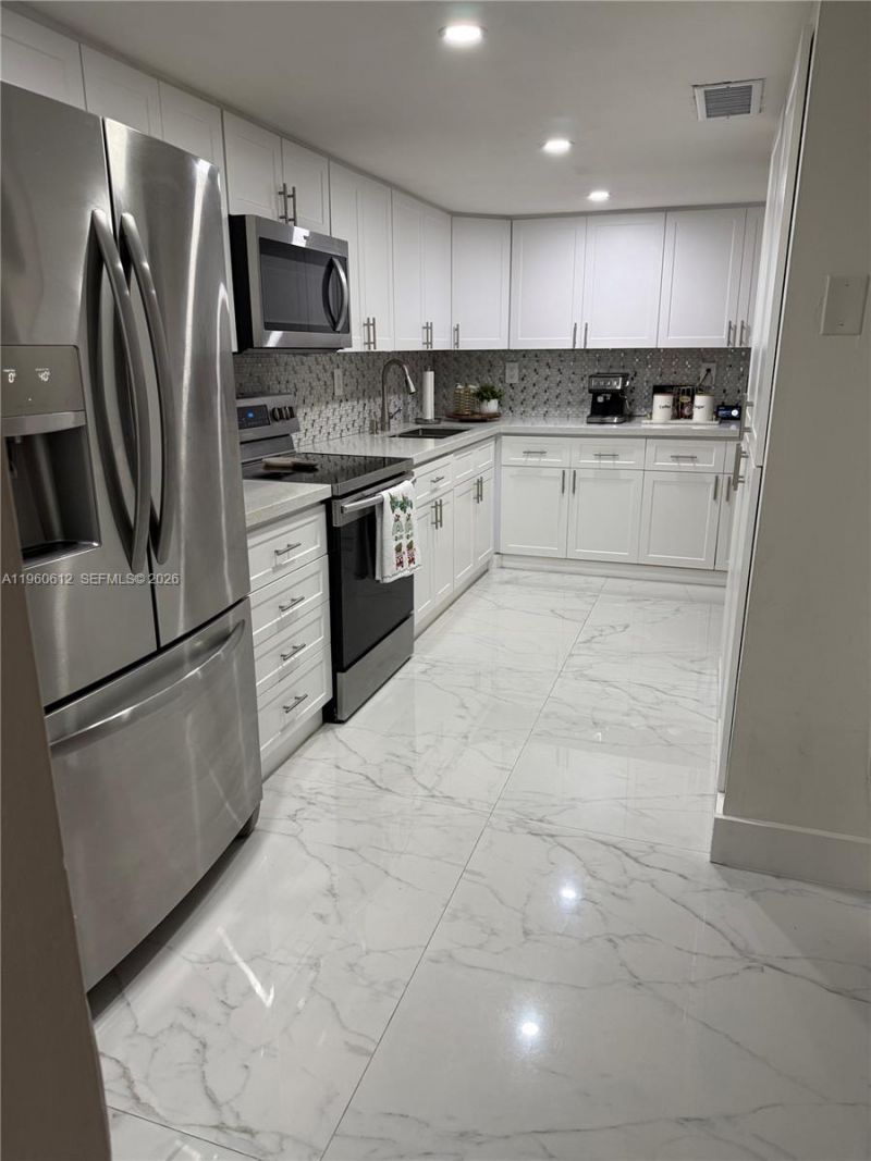 14273 Kendale Lakes Cir , Miami, FL 33183 Photo