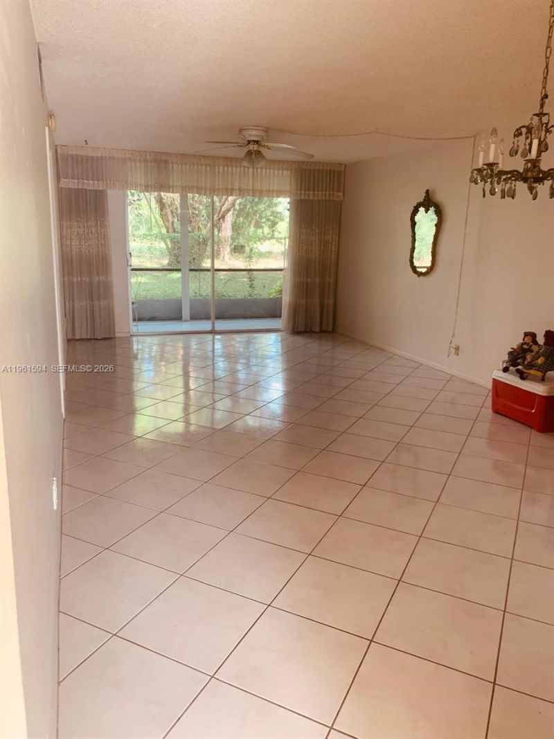 8515 Sunrise Lakes Blvd , Unit 206, Sunrise, FL 33322 Photo