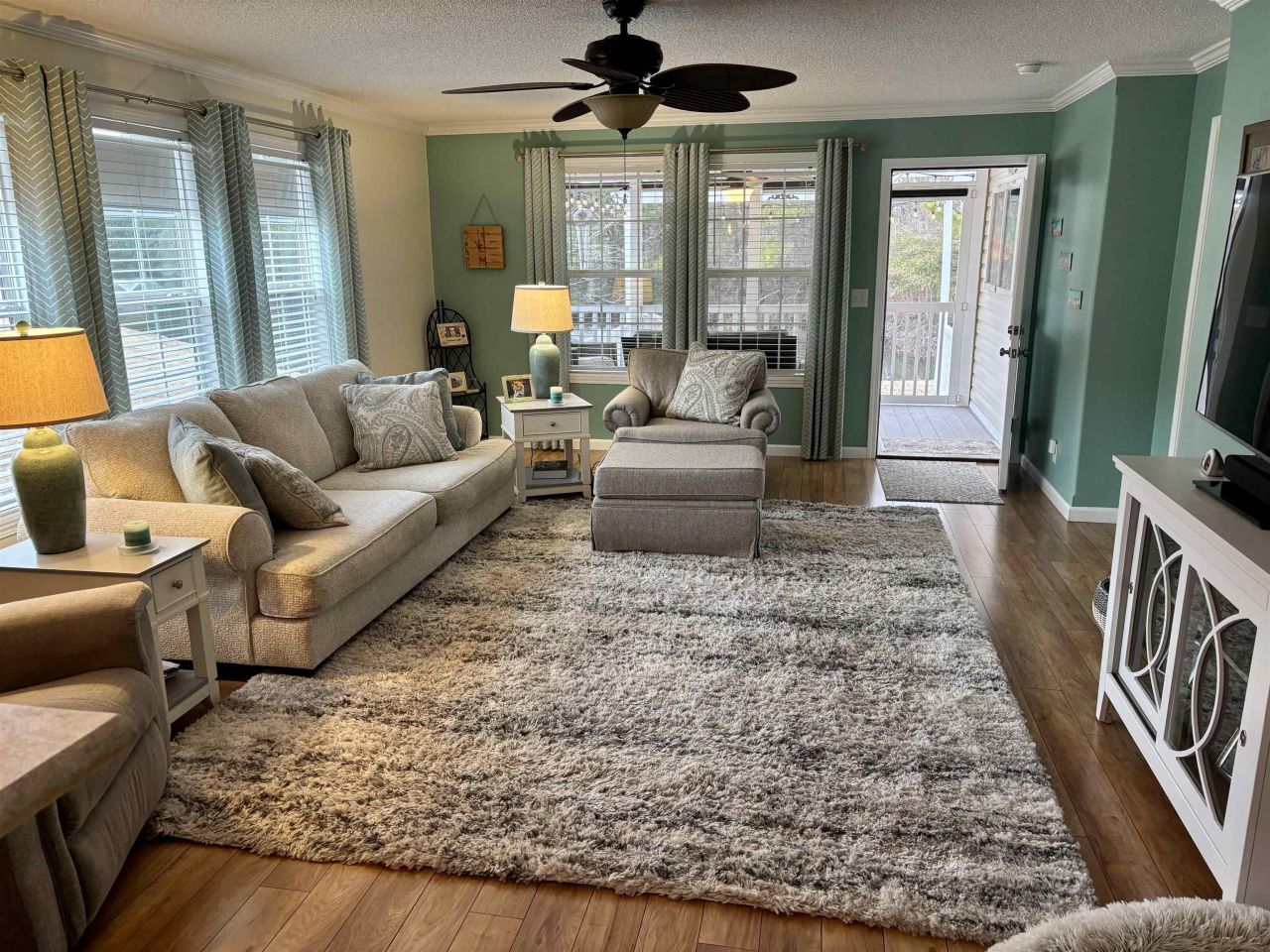 657 Lake Estates Ct. Photo 5