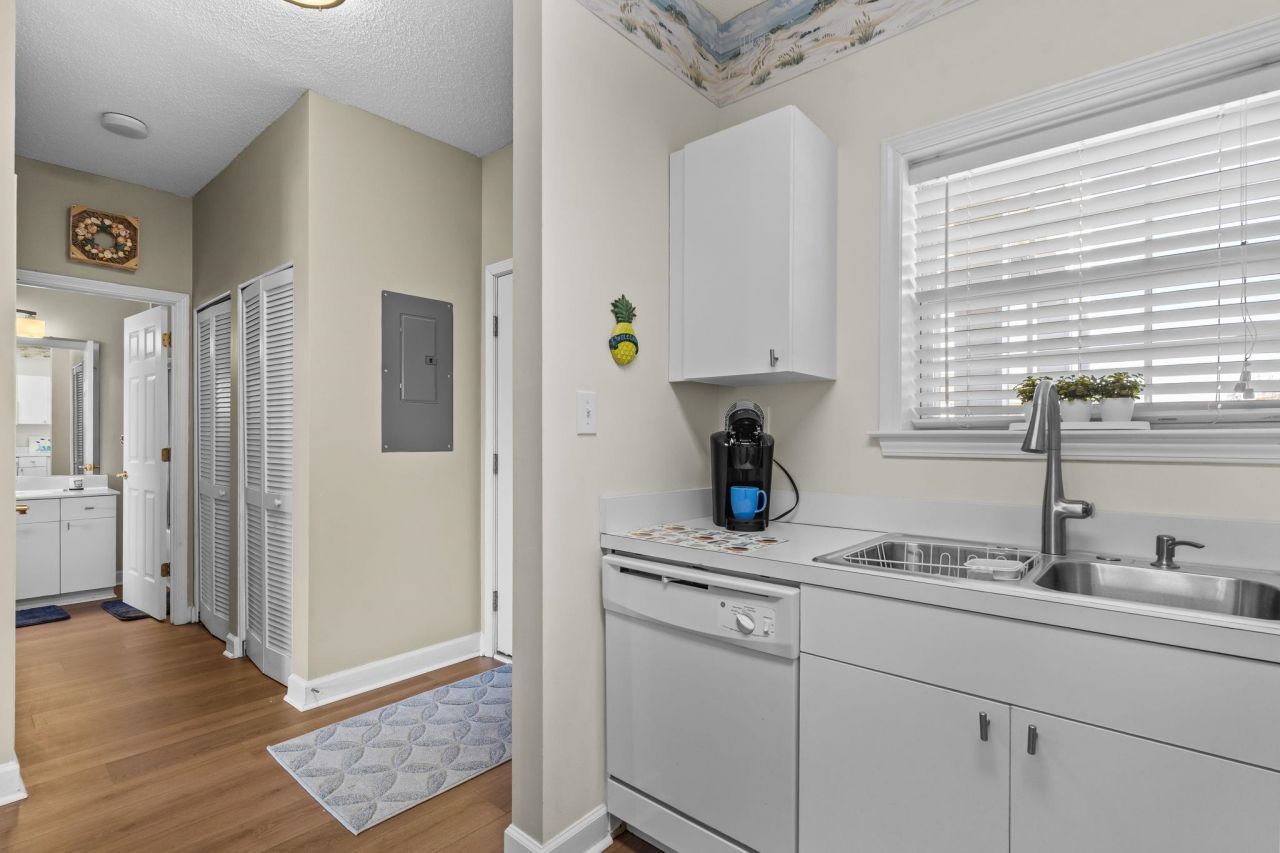 5751 Oyster Catcher Dr. Photo 7