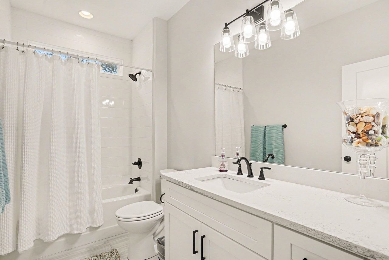 1418 Lighthouse Dr. Photo 7