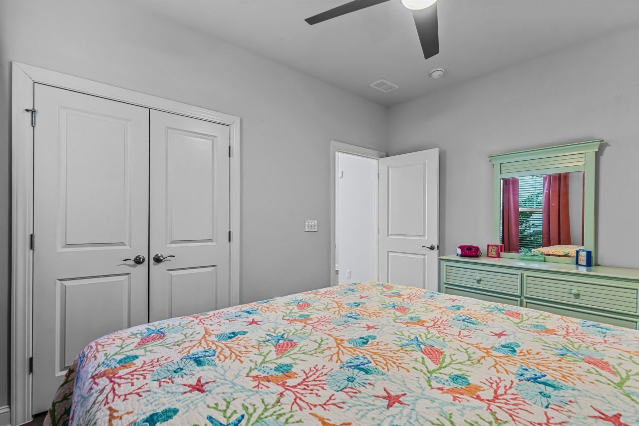 1591 Parish Way Photo 12