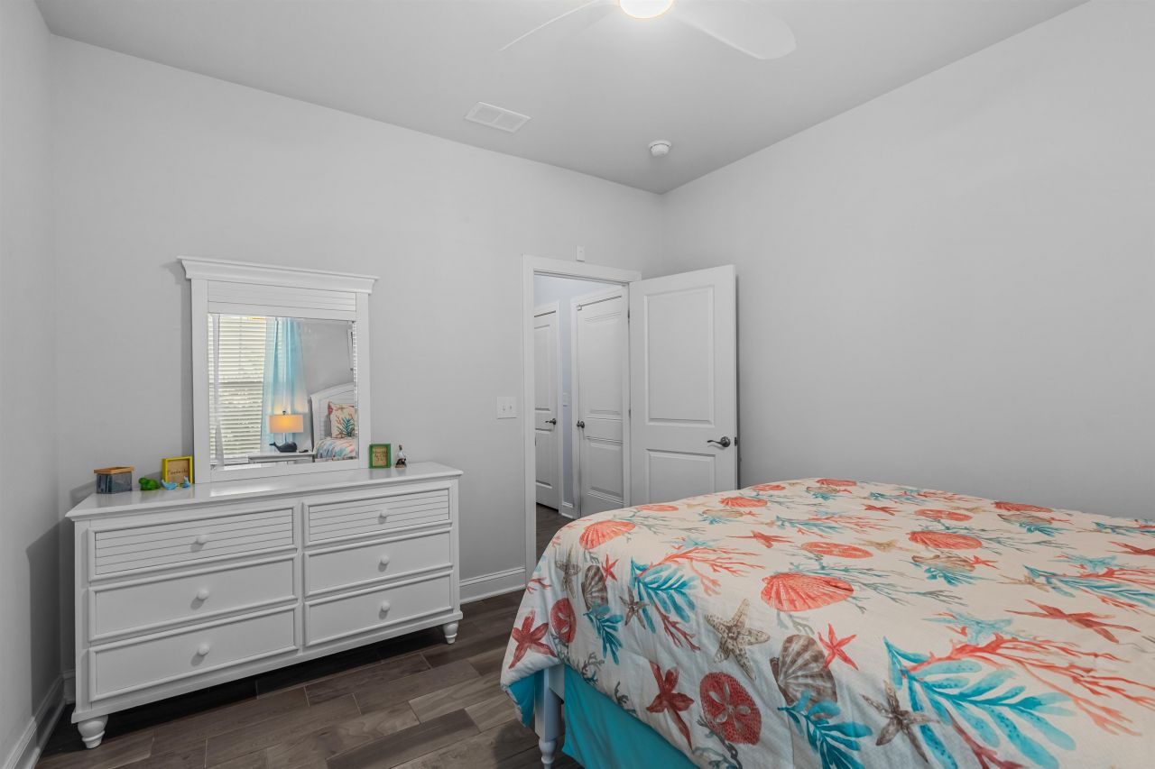 1591 Parish Way Photo 14