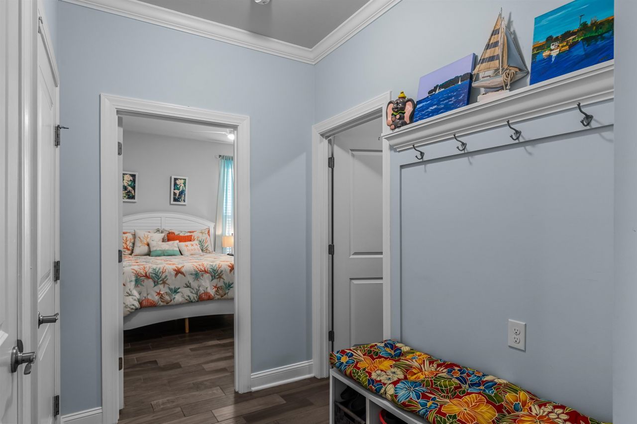 1591 Parish Way Photo 15