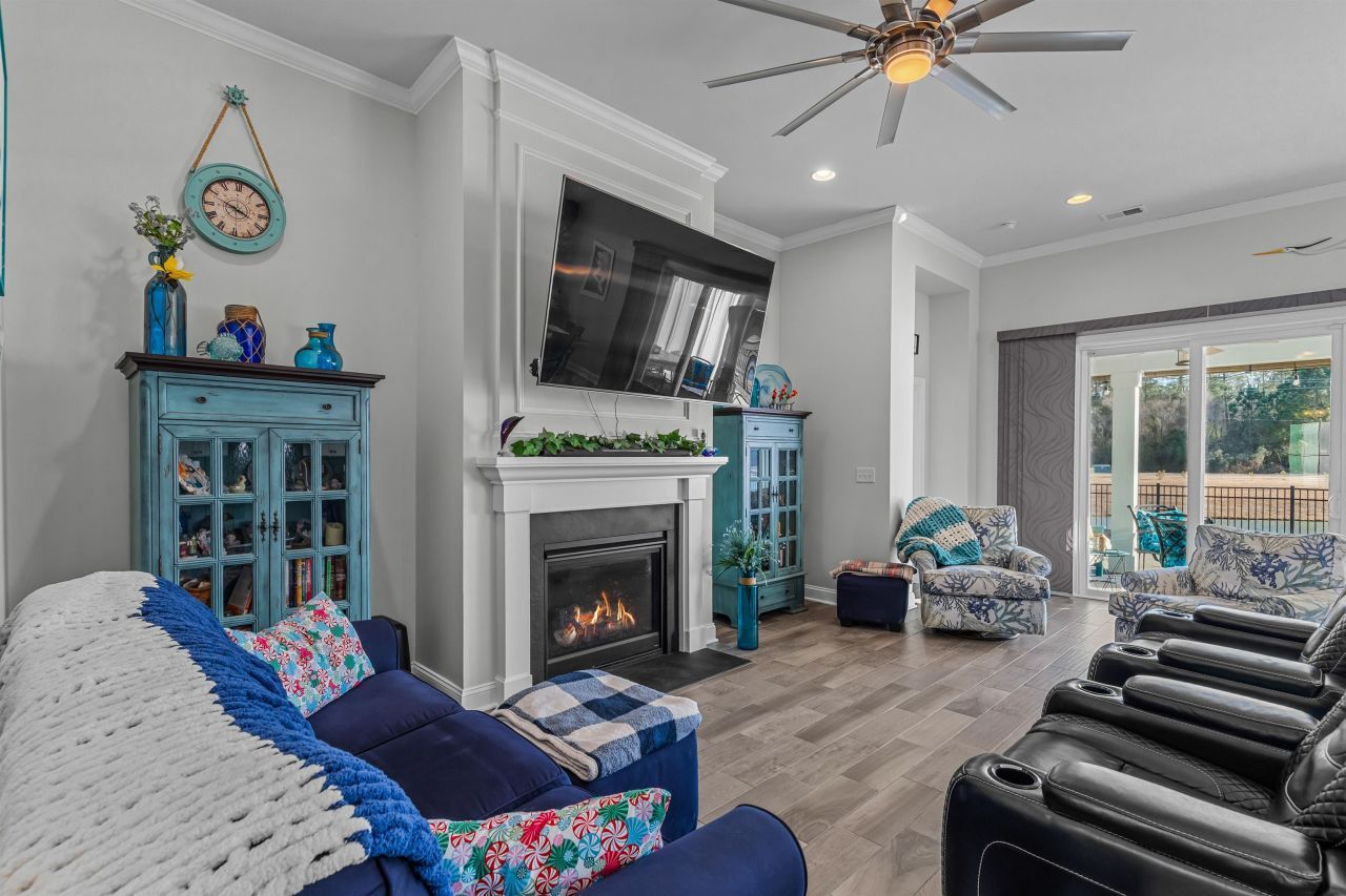 1591 Parish Way Photo 18