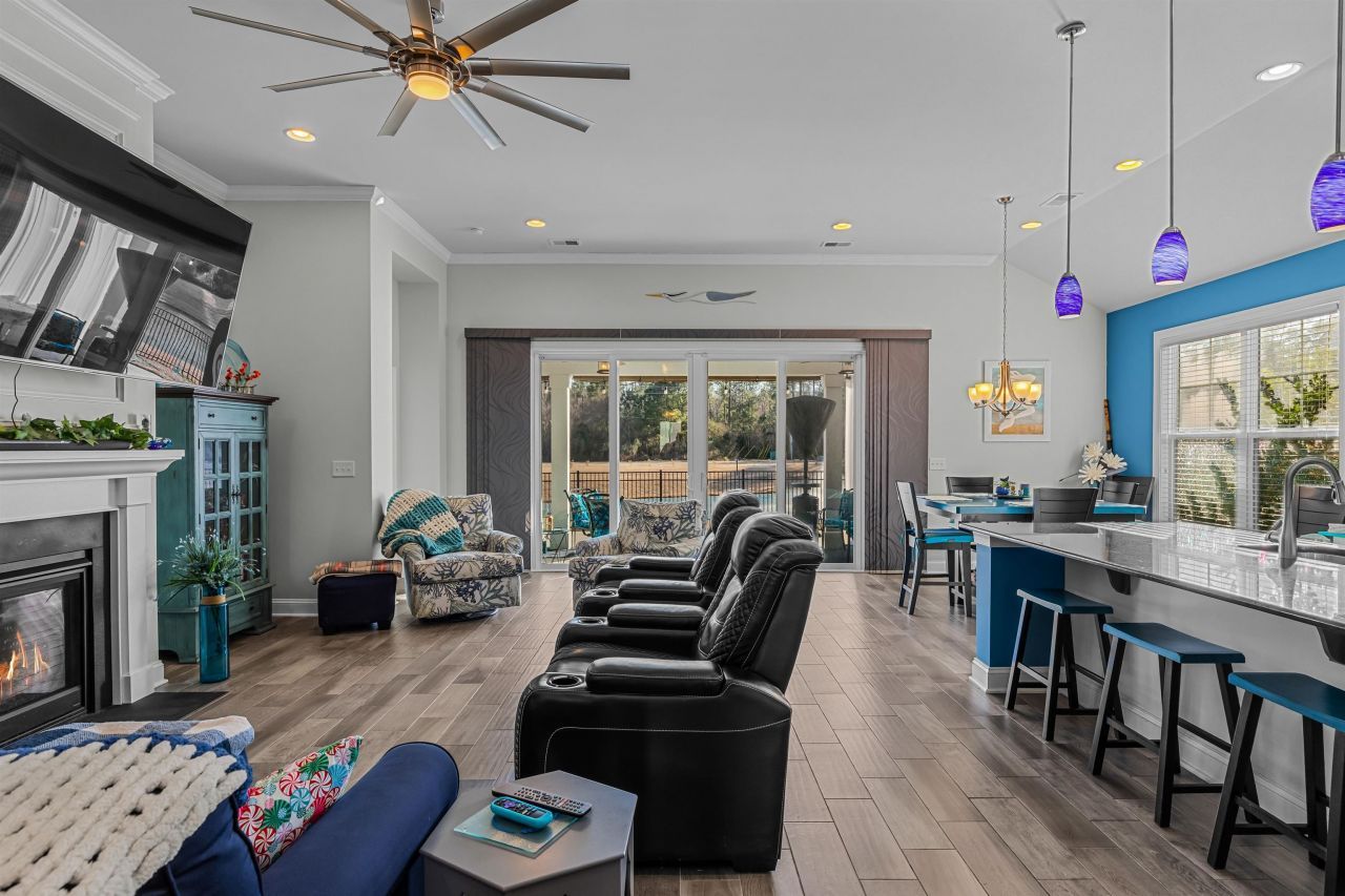 1591 Parish Way Photo 19