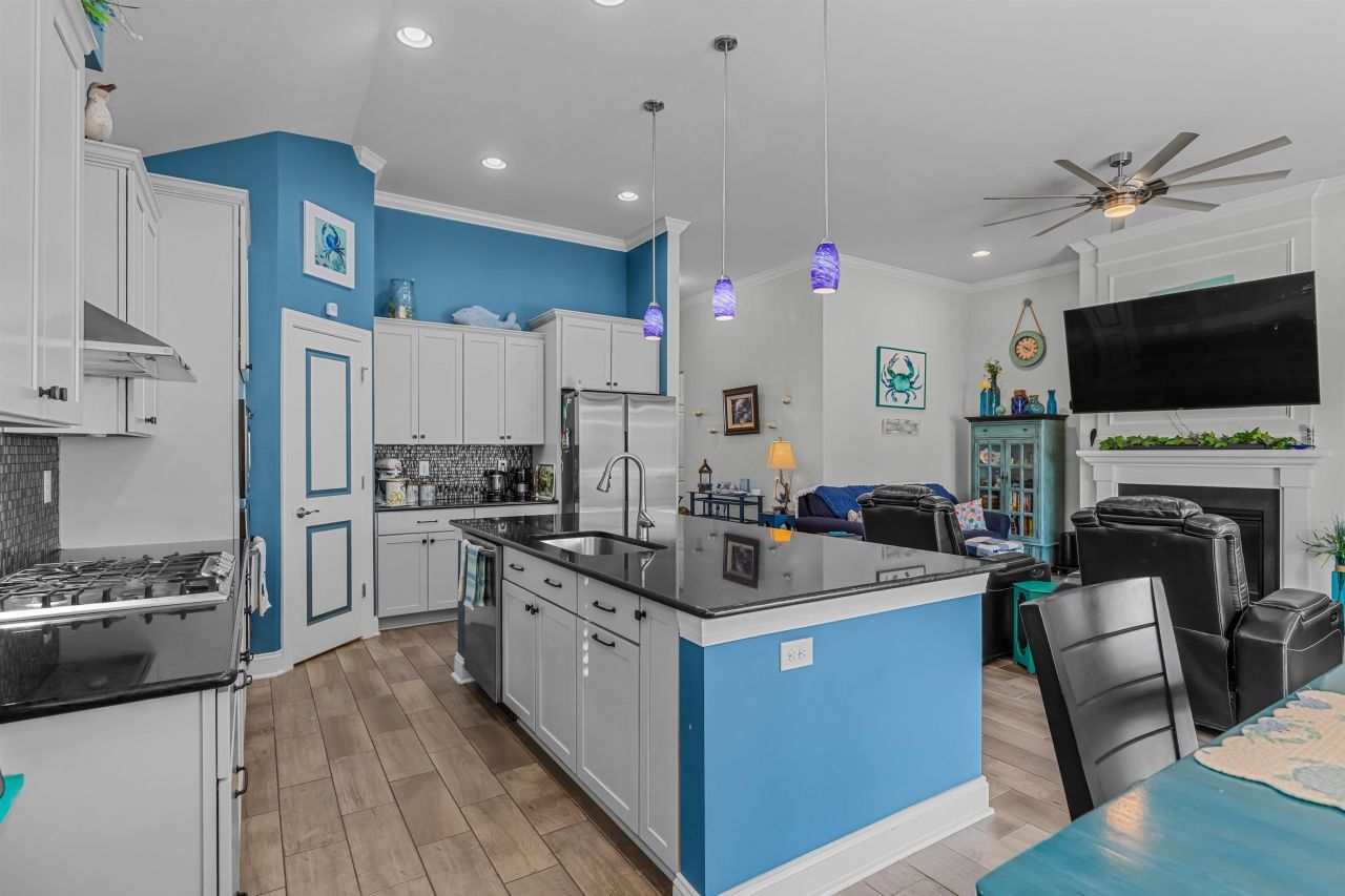 1591 Parish Way Photo 25