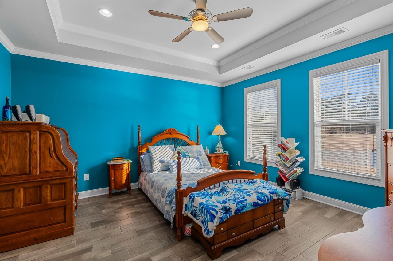 1591 Parish Way Photo 32