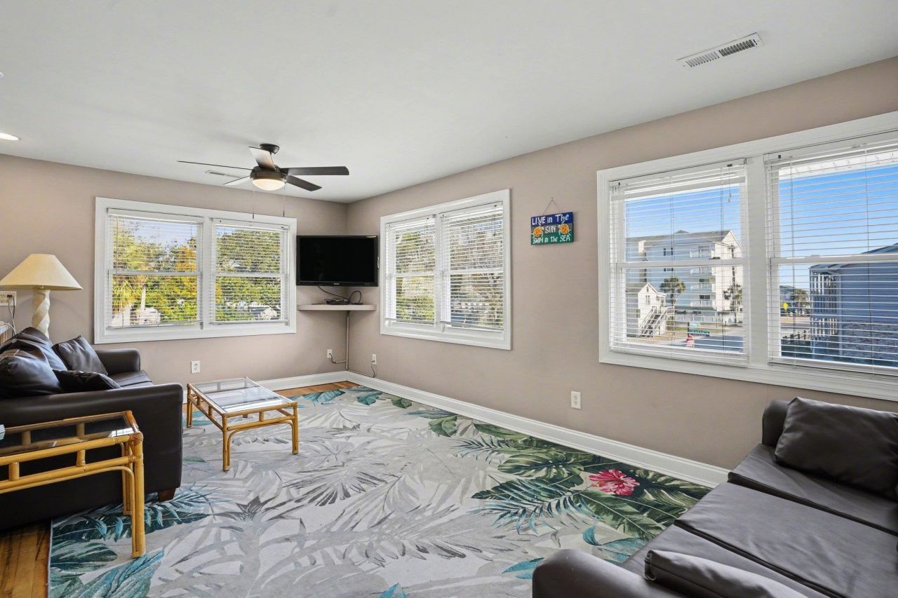 401 25th Ave. S  Photo 6