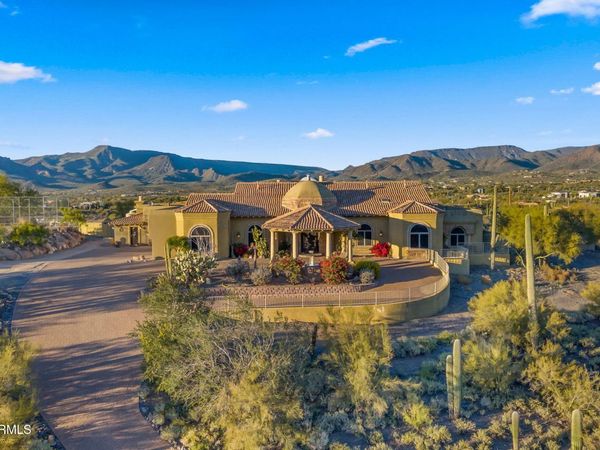 6562 E CAVE CREEK Road, Cave Creek, AZ 85331