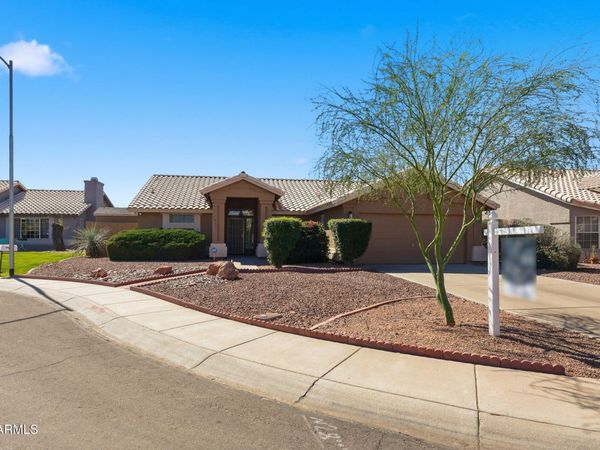 8447 W ASTER Drive, Peoria, AZ 85381