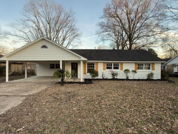 606 S Roselawn Drive, West Memphis, AR 72301