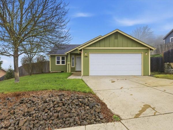 178 Grayson Street, Roseburg, OR 97471