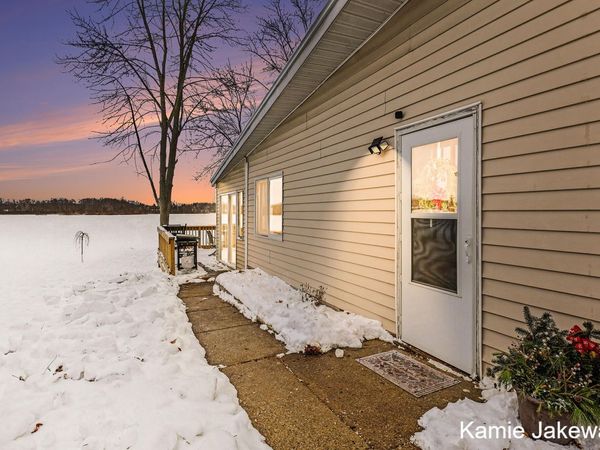 152 W Holland Lake Drive, Sheridan, MI 48884