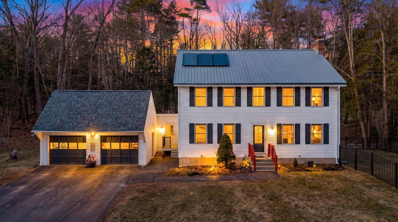 21 Acorn Avenue, Auburn, NH 03032 Main Photo