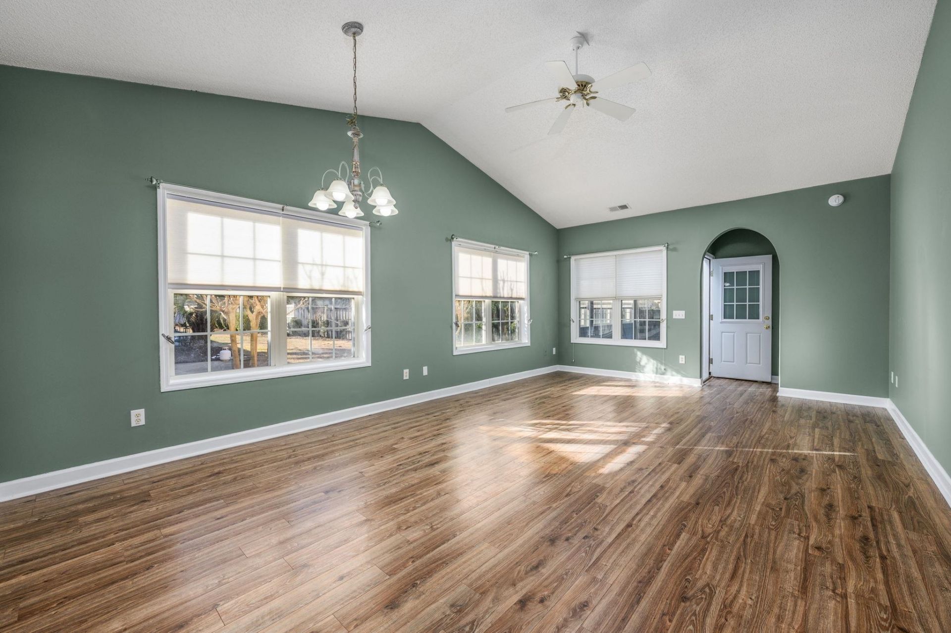 4640 Lightkeepers Way Photo 8